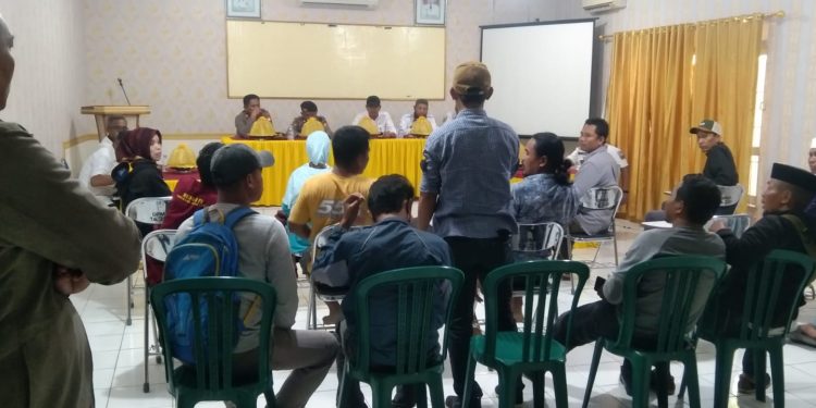 Tak Terima Calonnya Tidak Lolos Teks Tertulis,Ratusan Pendukung Bacakades Borongtala Datangi Kantor PMD Jeneponto Dan kantor Gedung DPRD Jeneponto, Begini Tuntutannya
