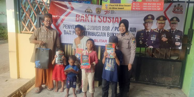 Polres Blitar Kota Berikan Bantuan Sumur Bor, Pompa Air dan Distribusikan Buku Bacaan di Ponpes