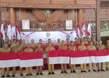 Bakesbangpol Tergetkan 200 Ribu Bendera Merah Putih Berkibar di Seluruh Penjuru Tulungagung