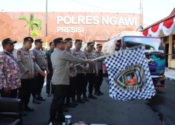 Polres Ngawi Salurkan Bantuan Air Bersih, Atasi Kekeringan di Tiga Kecamatan