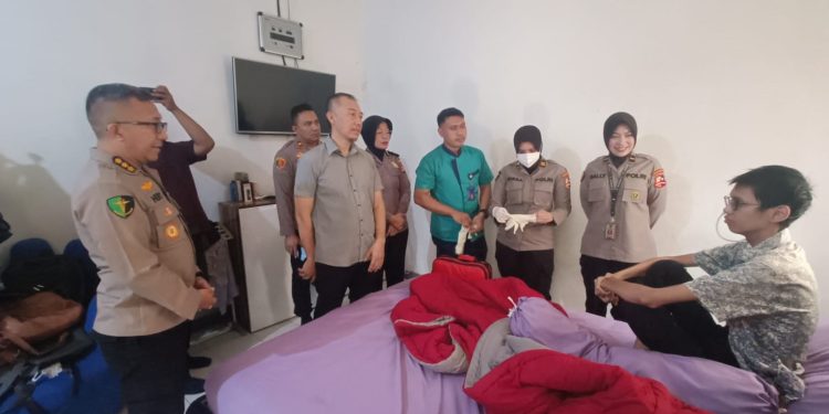 Kapolri Bergerak Cepat Bantu Mahasiswa Korban Kecelakaan  Di Jaksel. Keluarga Korban Ucapkan Rasa Terima Kasih Mendalam Atas Keprihatinan Jajaran Polri.