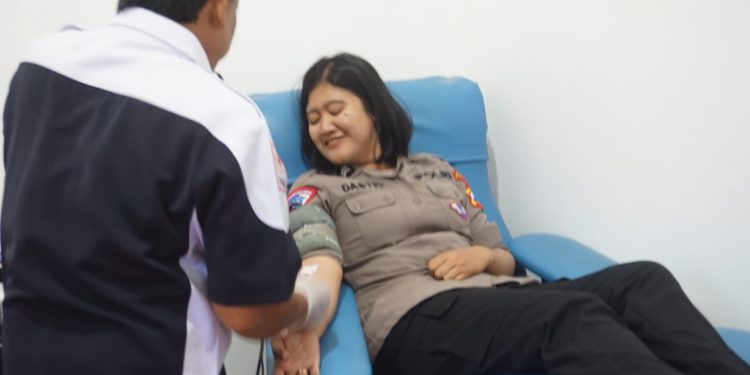 Polwan Ngawi Donor Darah Jelang Hari Jadi ke-75