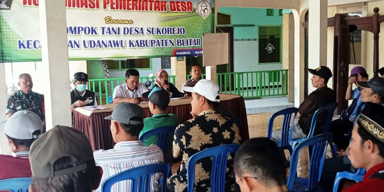 Bhabinkamtibmas Sukorejo hadiri pertemuan dengan Gapoktan
