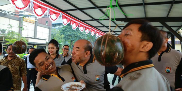 Meriahkan HUT RI ke 78 Bidhumas Polda Jatim Gelar Berbagai Lomba Maknai Bersatu itu Kuat