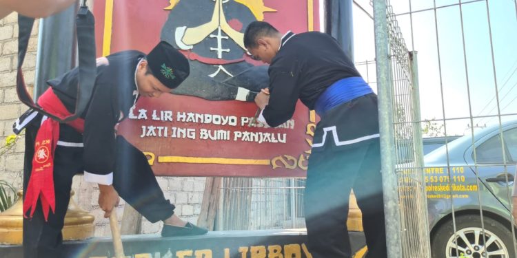 Dua Tugu Silat Mulai Ditertibkan Dengan Sukarela, Kapolres Kediri Kota Beri Apresiasi