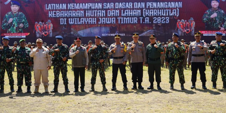 Adm Saradan Hadiri Apel Latgab Kemampuan SAR Yang Digelar Satbrimobda Polda Jatim di Waduk Bening Saradan