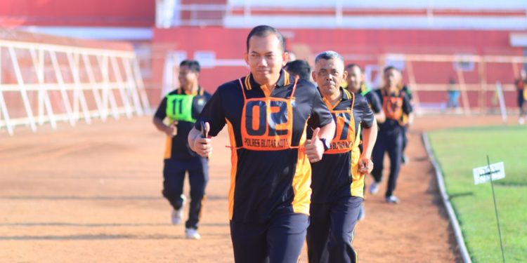 Polres Blitar Kota Gelar TKJ, Tingkatkan Kesehatan dan Kemampuan Jasmani Personel Polri