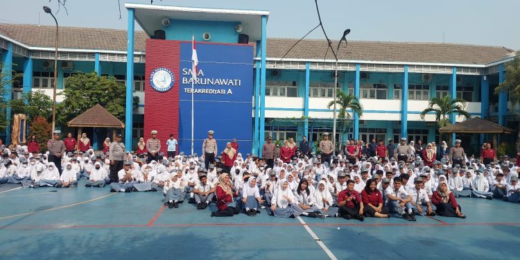 Polres Tanjungperak Beri Motivasi Pelajar Cegah Kenakalan Remaja