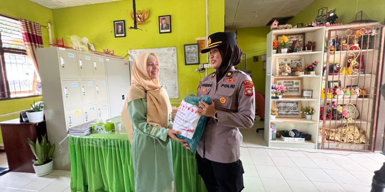 Polri Gelar Bakti Kesehatan Bagi Masyarakat Rempang