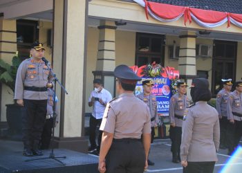 Kapolres Kediri Kota Pimpin Upacara Kenaikan Pangkat Pengabdian