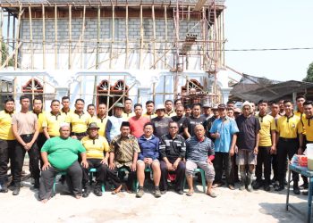 Polres Blitar Kota Kerja Bakti Bangun Masjid Bersama Warga Lingkungan Yosenan Tanjungsari