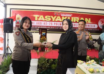 Peringati HUT ke-75 Polwan, Kapolres Trenggalek: Tingkatkan Kualitas Diri dan Kompetensi