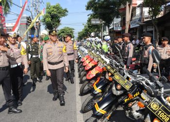 Selalu Patuhi Aturan Saat Berkendara, Pesan Kapolres Tulungagung Pimpin Apel Gelar Pasukan Ops Zebra Semeru 2023
