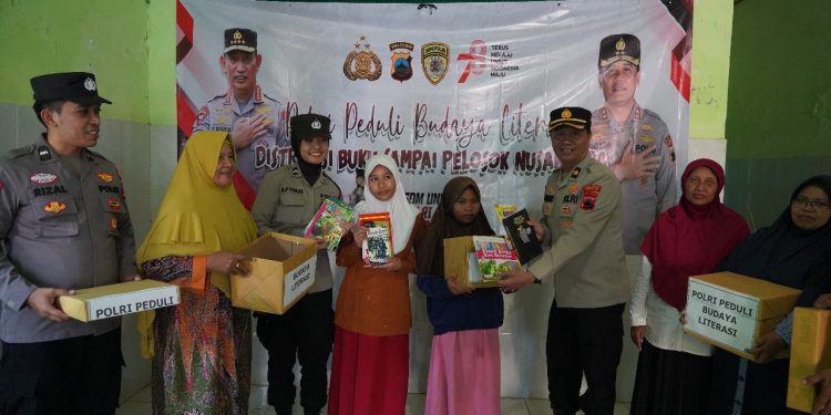 Panti Asuhan Darul Hadlonah Terima Dukungan Pendidikan dari Polres Batang