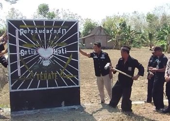 Berdiri di Fasum, 356 Tugu Organisasi Silat di Jatim Dibongkar Sukarela