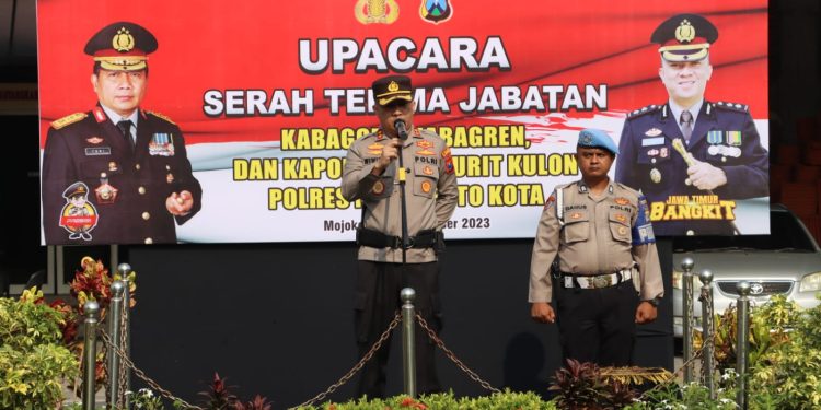 Mutasi Pejabat Utama, Kapolresta Mojokerto Pimpin Sertijab Kabagops, Kabagren dan Kapolsek