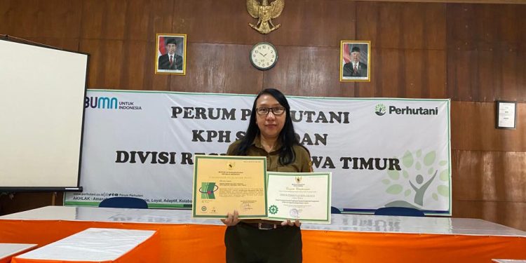 Perhutani KPH Saradan Terima Penghargaan Zero Accident dari Kementerian Tenaga Kerja
