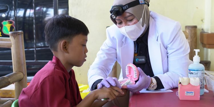 BID DOKKES POLDA JABAR TANGANI STUNTING DI PONDOK YATIM DAN DUAFA