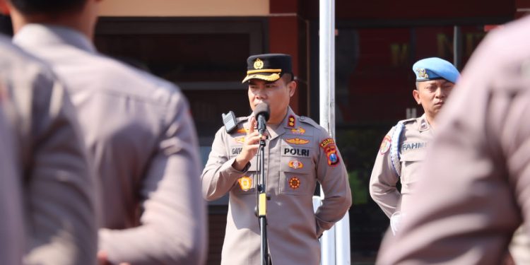 *Jelang Pilkades dan Pemilu 2024, Kapolres Trenggalek Instruksikan Anggota Netral*