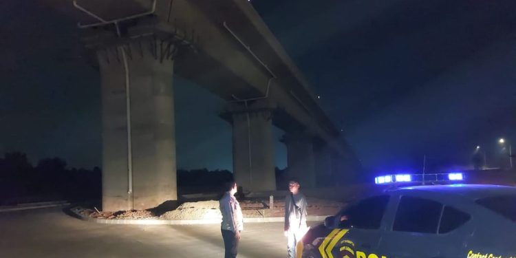 *POLDA JABAR HIMBAU MASYARAKAT TIDAK BERAKTIFITAS DISEKITAR JALUR KERETA CEPAT JAKARTA BANDUNG*