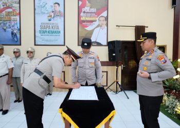 Kapolres Blitar Kota Pimpin Sertijab Kasat dan Kenaikan Pangkat