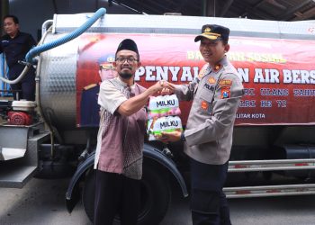 HUT Humas Polri Ke 72,Polres Blitar Kota Gelar Baksos Air Bersih di Ngegong Sananwetan