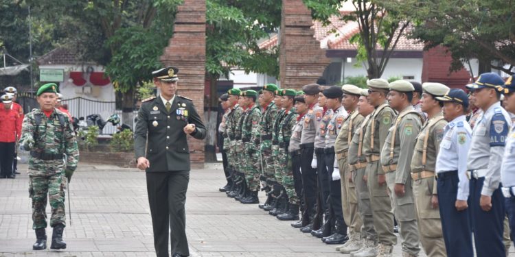 Bersama Forkopimda Kapolres Trenggalek Ikuti Upacara HUT ke-78 TNI