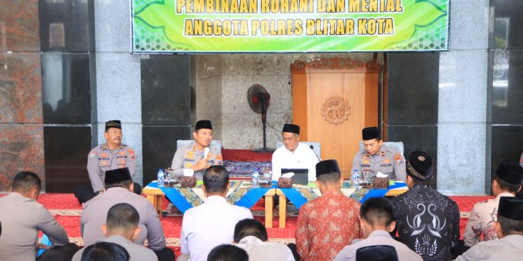 Pembinaan Rohani dan Mental Polres Blitar Kota Tingkatkan Kualitas Keimanan dan Ketaqwaan Personil