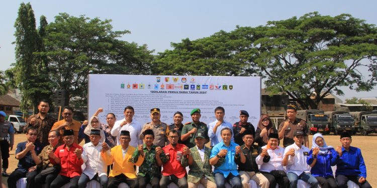 Deklarasi Pemilu Damai 2024 , Kapolres Kediri Kota Wujudkan Situasi Damai dan Aman