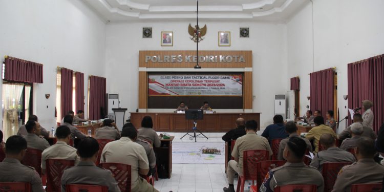 Jelang Pemilu 2024 Polres Kediri Kota Gelar Tactical Floor Game