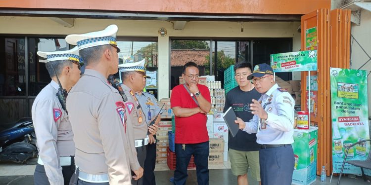 Kabid Humas Polda Jabar : Polisi Melaksanakan Sosialisasi Tertib Berlalu Lintas