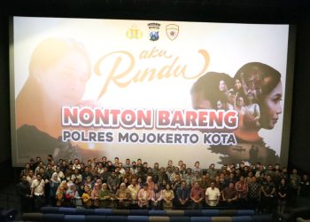 Angkat Kisah Inspiratif, Polresta Mojokerto Nobar Film ‘Aku Rindu