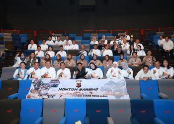 Kapolda Jabar Bersama Pejabat Utama Polda Jabar Nobar Film Inspiratif “Aku Rindu”