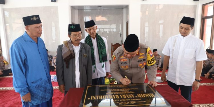 Permudah Akses Ibadah Warga, Kapolres Mojokerto Resmikan Masjid Asyra Ramadhani