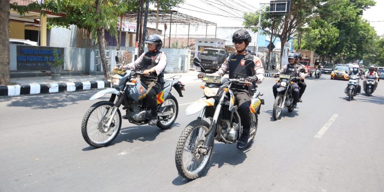 Cegah Gangguan Keamanan Jelang Pemilu 2024,Polres Kediri Kota Gelar Patroli