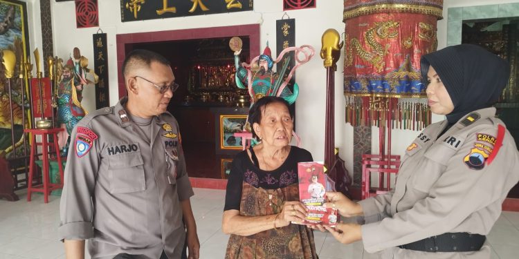 Cooling System Jelang Pemilu 2024, Satbinmas Polres Kendal Sambang ke Vihara Tri Dharma
