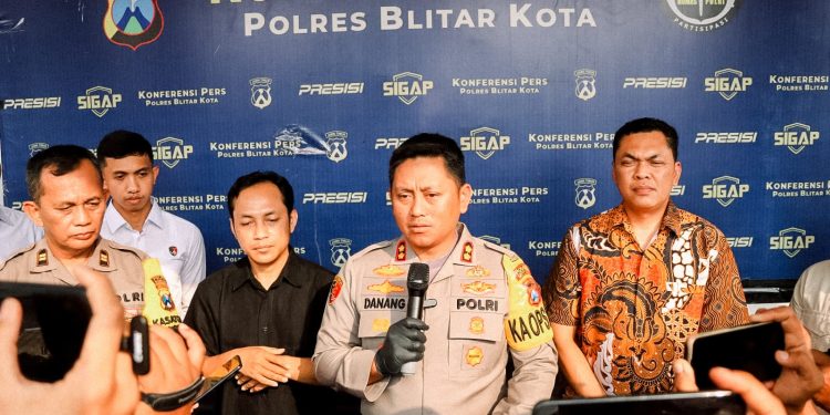 Polres Blitar Kota Ungkap Kronologi Pembunuhan Dalam Kasus Penemuan  kerangka manusa di Ponggok