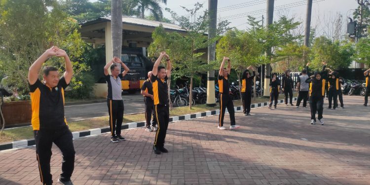 Senam Aerobik Bersama Anggota dan ASN Polres Nganjuk, Peringati hari Korpri ke-52 tahun 2023