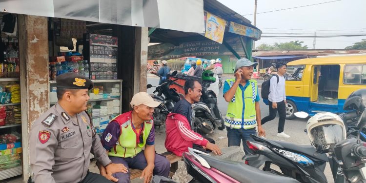 *Kabid Humas Polda Jabar : Polisi Sambangi Tukang Ojek Pangkalan Melalui Patroli Perintis Presisi*