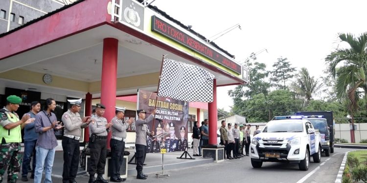*Polres Blitar Kirimkan Bantuan Kemanusiaan untuk Gaza Palestina*