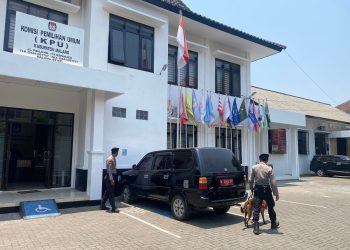 Jelang Pemilu 2024 Polres Malang Siagakan Personel di Kantor KPU