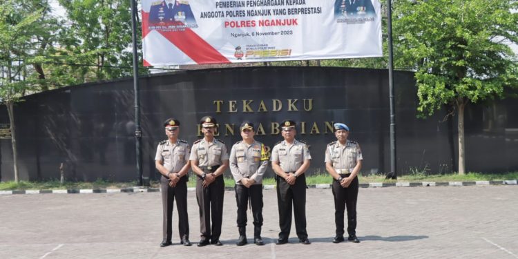 Kapolres Nganjuk Pimpin Upacara Kenaikan Pangkat Pengabdian Periode 1 November 2023