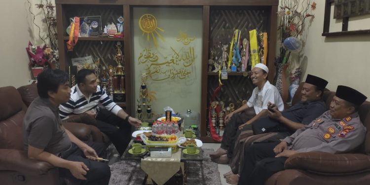 Sampaikan Pemilu Damai, Kapolres Kendal Jalin Silaturahmi Ke Pengasuh Ponpes Al Musthofa Pandes