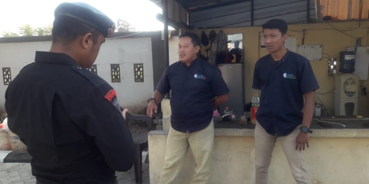 SAT BRIMOB POLDA JABAR CEGAH AKSI KRIMINALITAS GENG MOTOR DENGAN PATROLI HARKAMTIBMAS