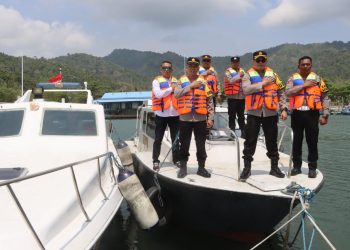 Pastikan Keamanan Pesisir Kondusif, Kapolres Trenggalek Pimpin Patroli Laut