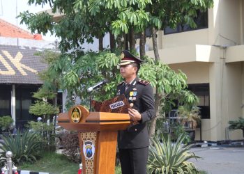 Polres Nganjuk Gelar Upacara Bendera Peringati Semangat Juang Pahlawan 10 November 2023
