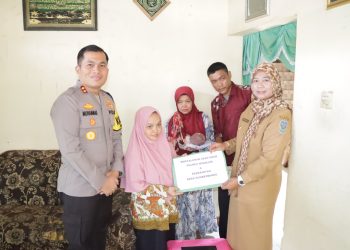Polres Nganjuk Santuni dan Bantu Memfasilitasi Pengobatan Balita Pembengkakan Jantung