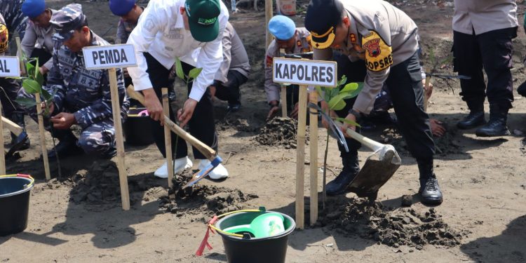 Aksi Penanaman 10 Juta Pohon Bersama Polri: Sinergi Hijau untuk Indonesia