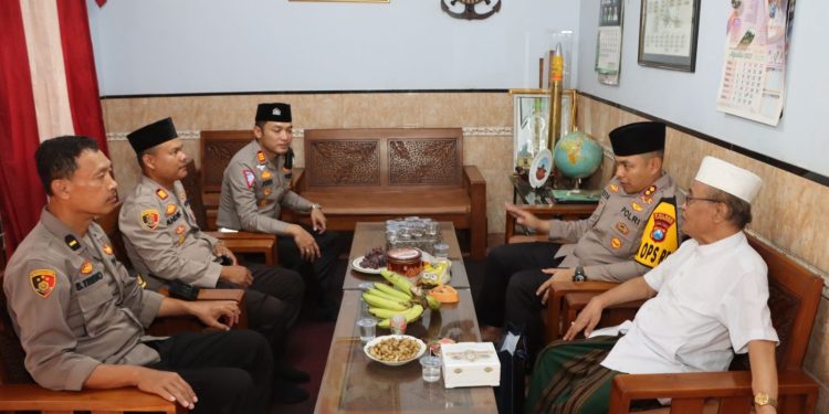 Sinergitas Wujudkan Pemilu Damai Kapolres Tulungagung Silaturahmi ke Ketua MUI