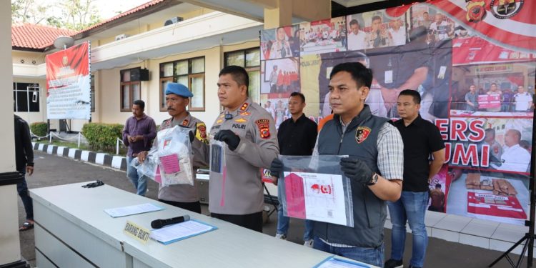 Kabid Humas Polda Jabar : Sempat Viral, Kurang dari 24 Jam, Ayah Tega Lakukan Kekerasan Terhadap Anak Kandung Ditangkap Polisi